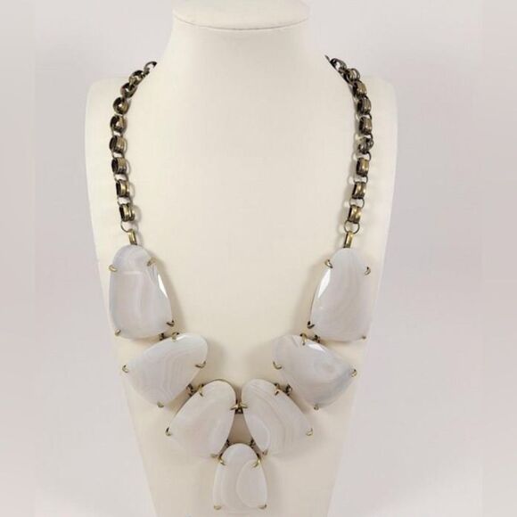 Kendra Scott Harlow in White Banded Agate w Antique Brass - Picture 1 of 5